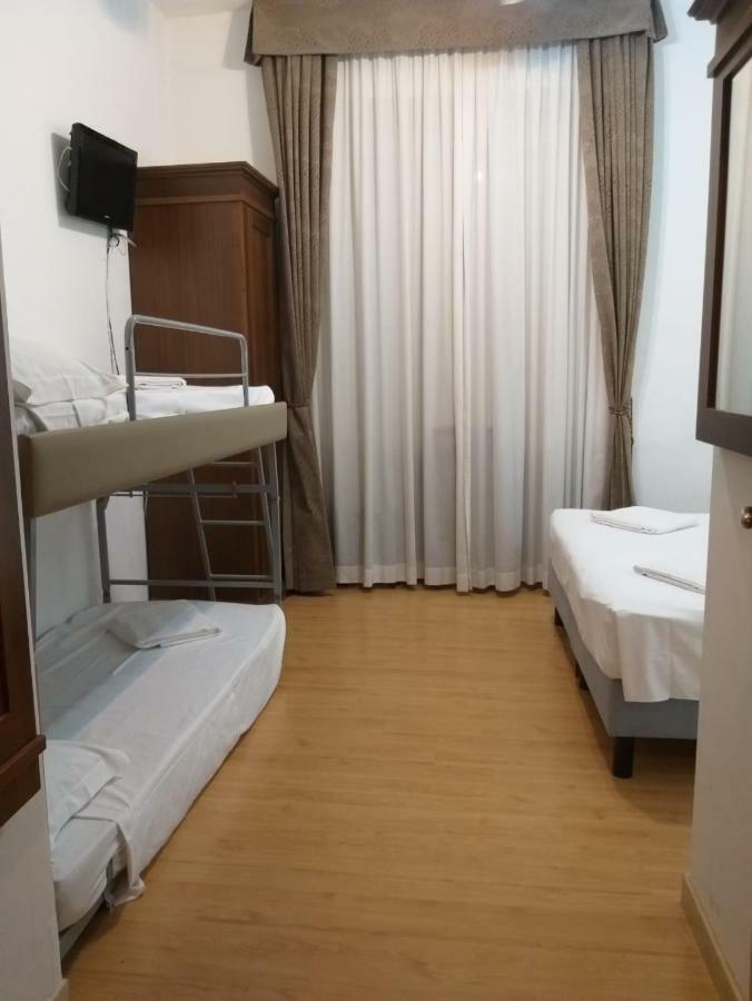 Guesthouse Alex II Rom Eksteriør billede